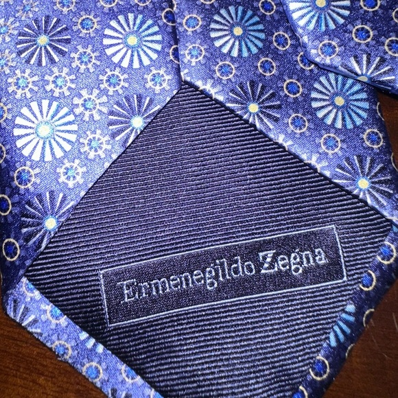 ERMENEGILDO ZEGNA Navy Cream Abstrack Floral Silk Tie - Picture 3 of 5